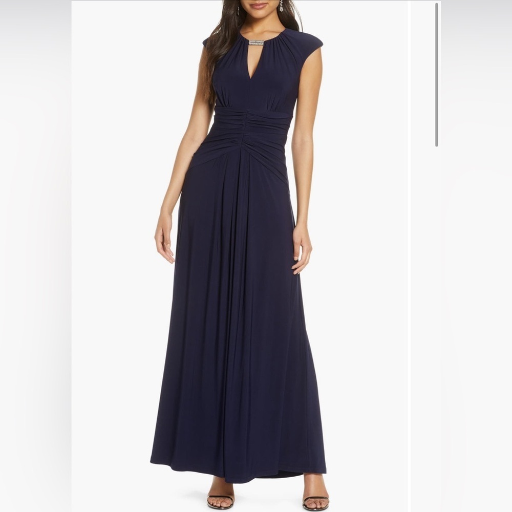 Vince Camuto Midnight Blue Cap Sleeve Formal Dress Gown w Rhinestone Neck Detail